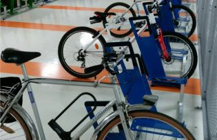 Racks pour vélos ALTAO Parco dans un parking de Reims