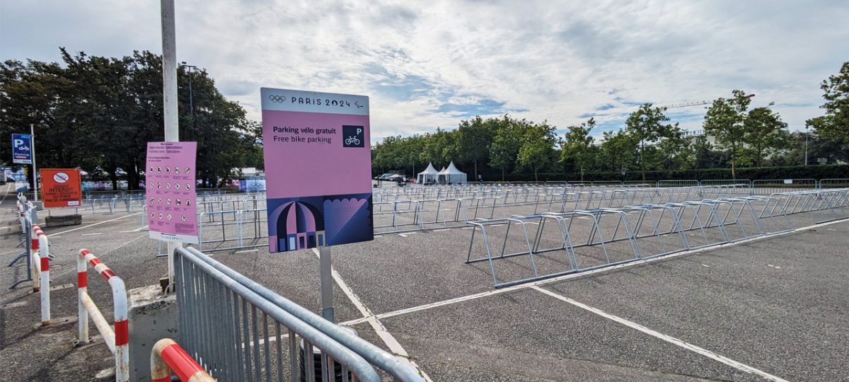 huge temporary bike park with ALTAO Mobile racks installed for the Paris 2024 Olympic Games