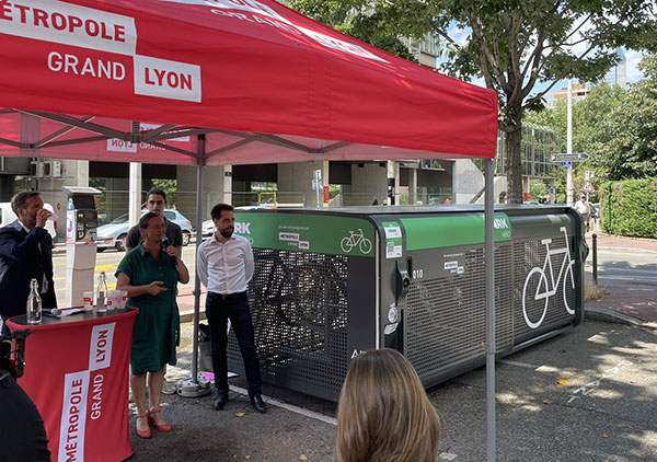 conférence de presse de présentation des vélobox sécurisés ALTAO Pod et du service de stationnement Park Vélo de la métropole de Lyon