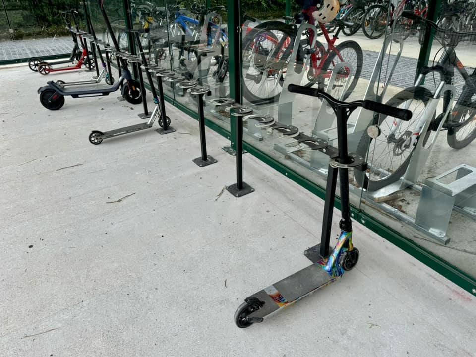 Nouveaux abris vélos au collège de Saint-Jorioz, Haute-Savoie