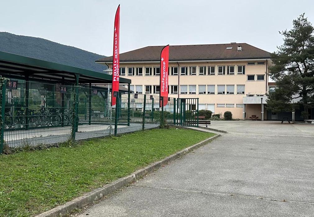 Nouveaux abris vélos au collège de Saint-Jorioz, Haute-Savoie