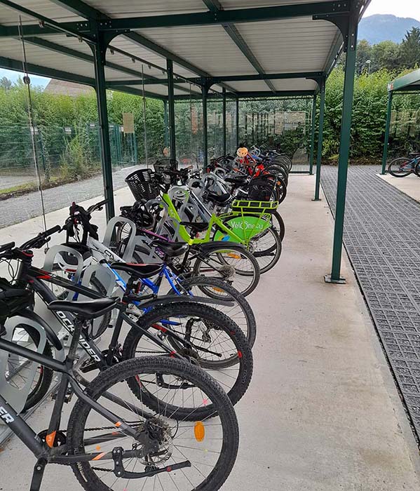 Nouveaux abris vélos au collège de Saint-Jorioz, Haute-Savoie