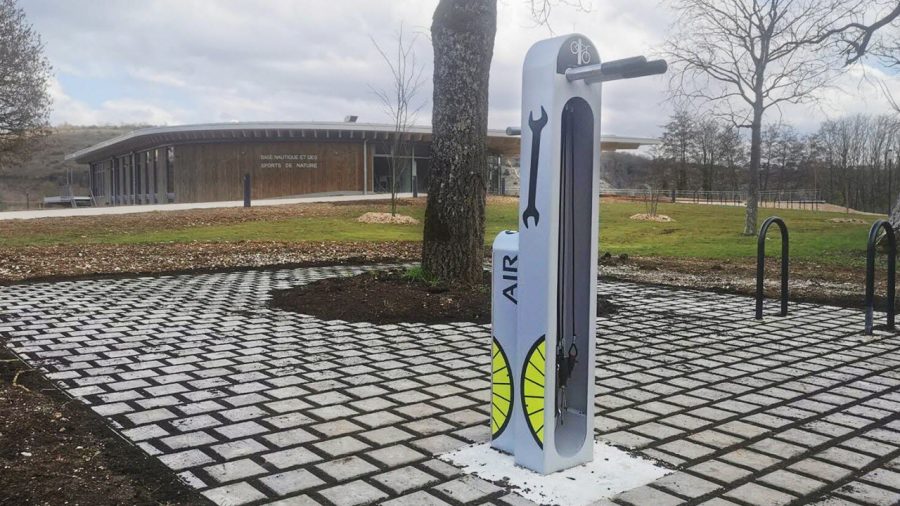 Une nouvelle station de gonflage et réparation vélo ALTAO Fix'Air d'Altinnova